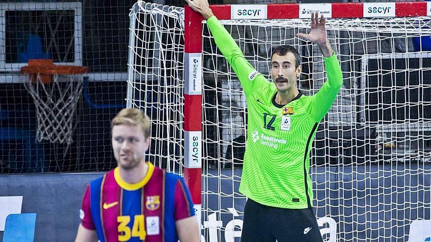 Jordi González defensant la porteria del Barça dimarts contra el Villa de Aranda.