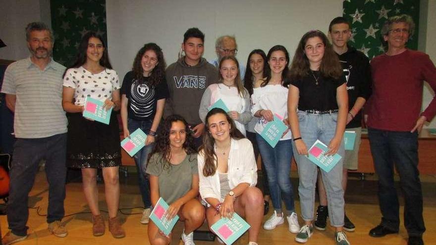 Los participantes en el taller de escritura, ayer.