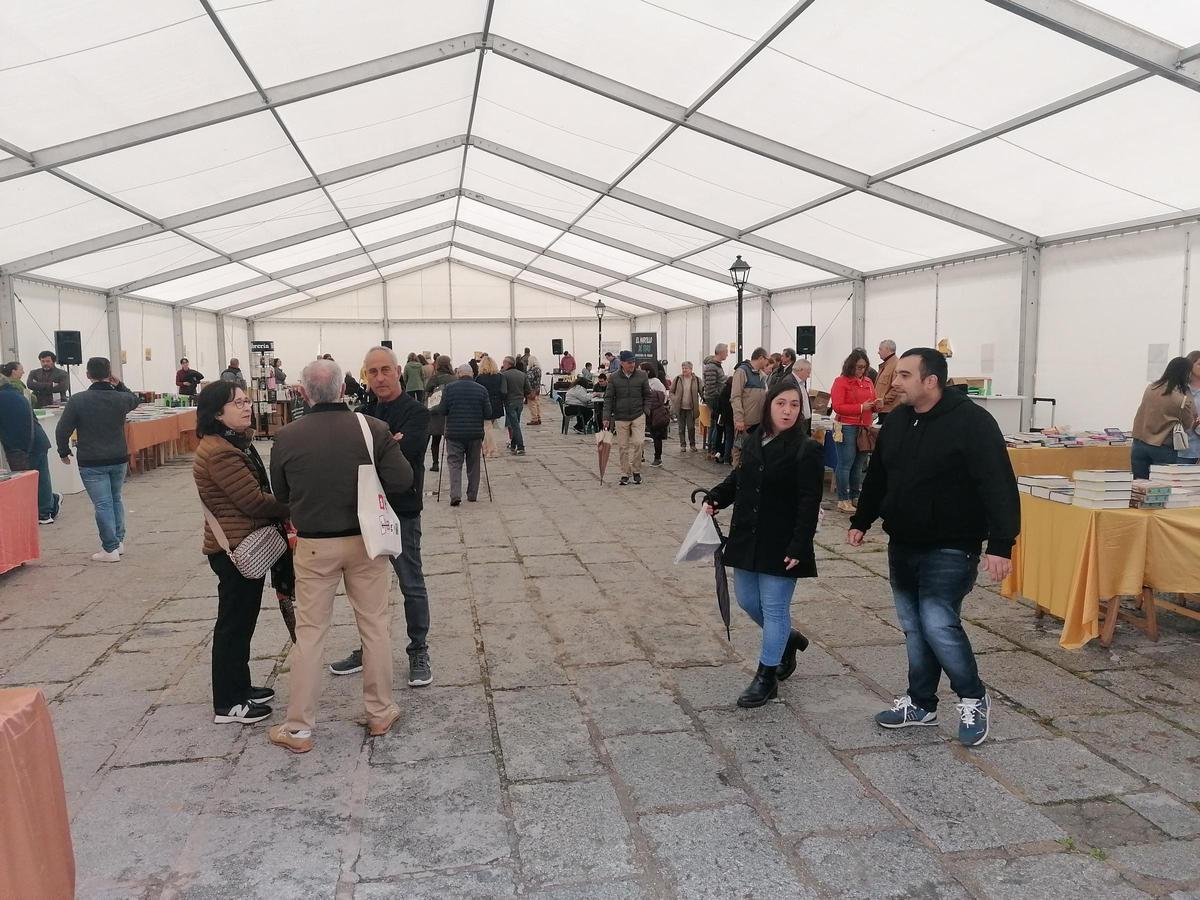 GALERÍA | Toro clausura la Feria del Libro