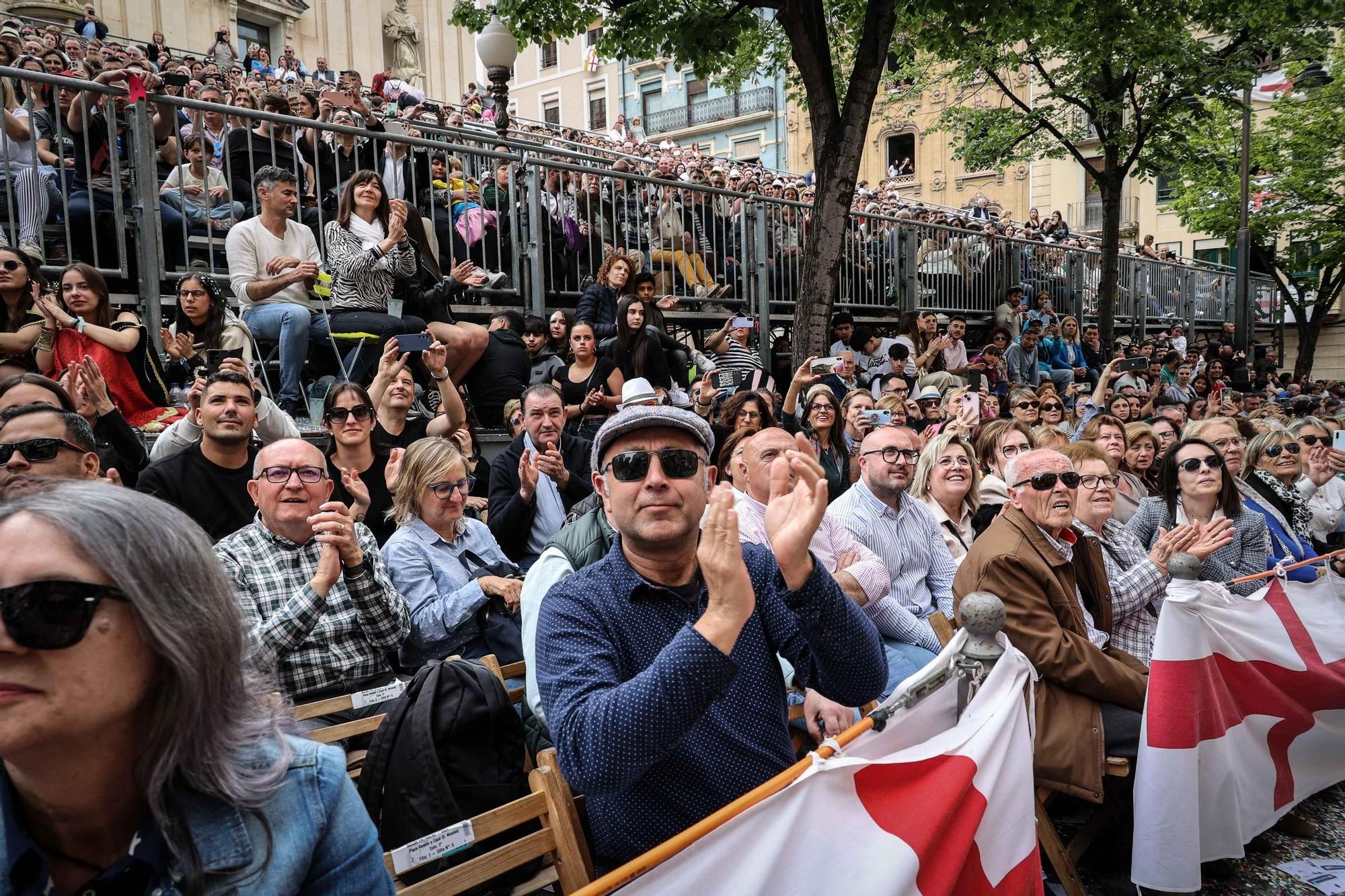 La Entrada Mora de Alcoy devuelve a la vida a Al-Azraq