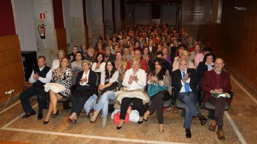 Aspecto del público que acudió a la conferencia en el Auditorio do Areal, en Vigo.  // Ricardo Grobas