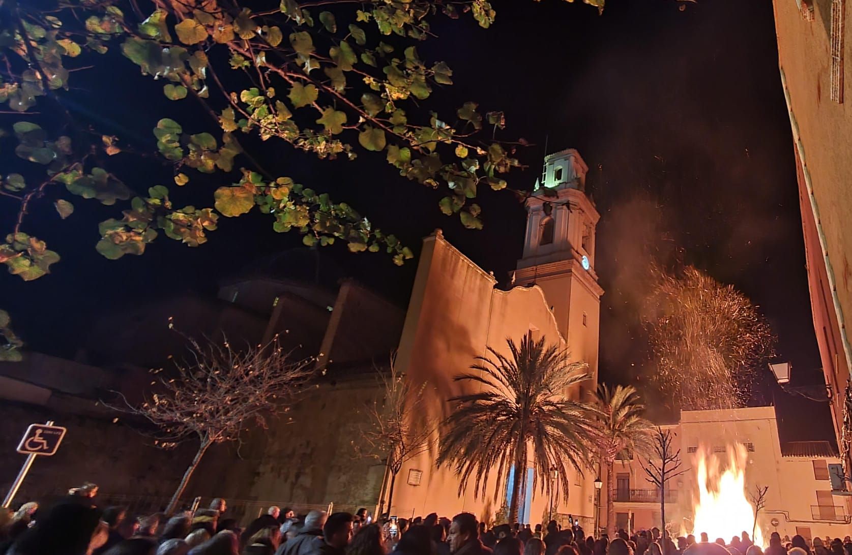 Así ha sido el 'porrat' de Sant Antoni en Beniopa