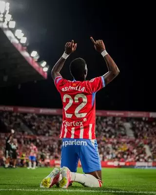 El Girona aleja fantasmas con su primera victoria y deja a Las Palmas sin liderato (5-2)