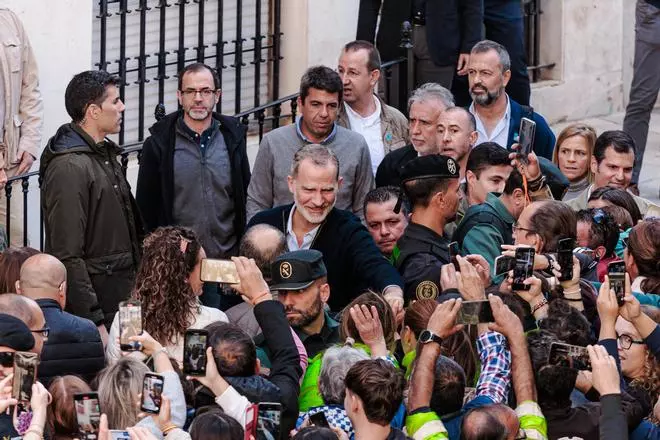 La visita de los reyes a Chiva y Utiel, en imágenes