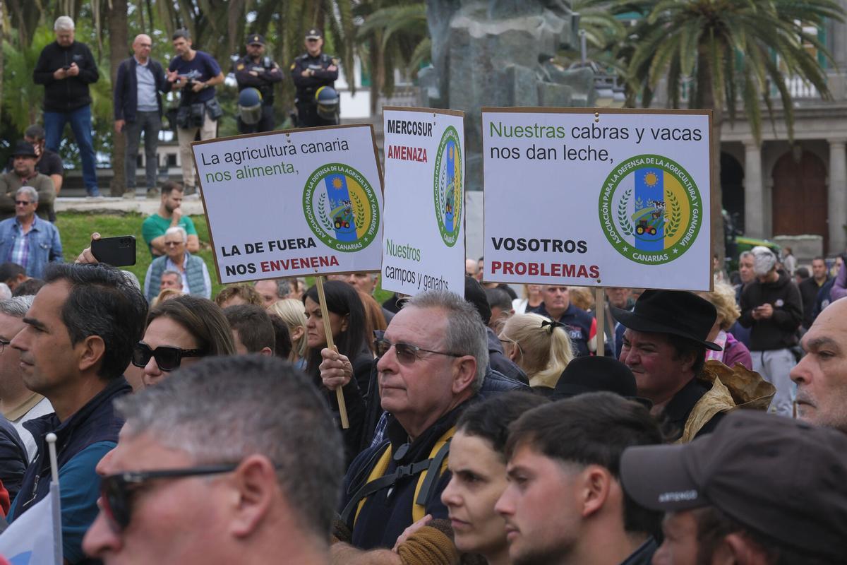 Protesta del sector primario de Gran Canaria contra el acuerdo UE-Mercosur