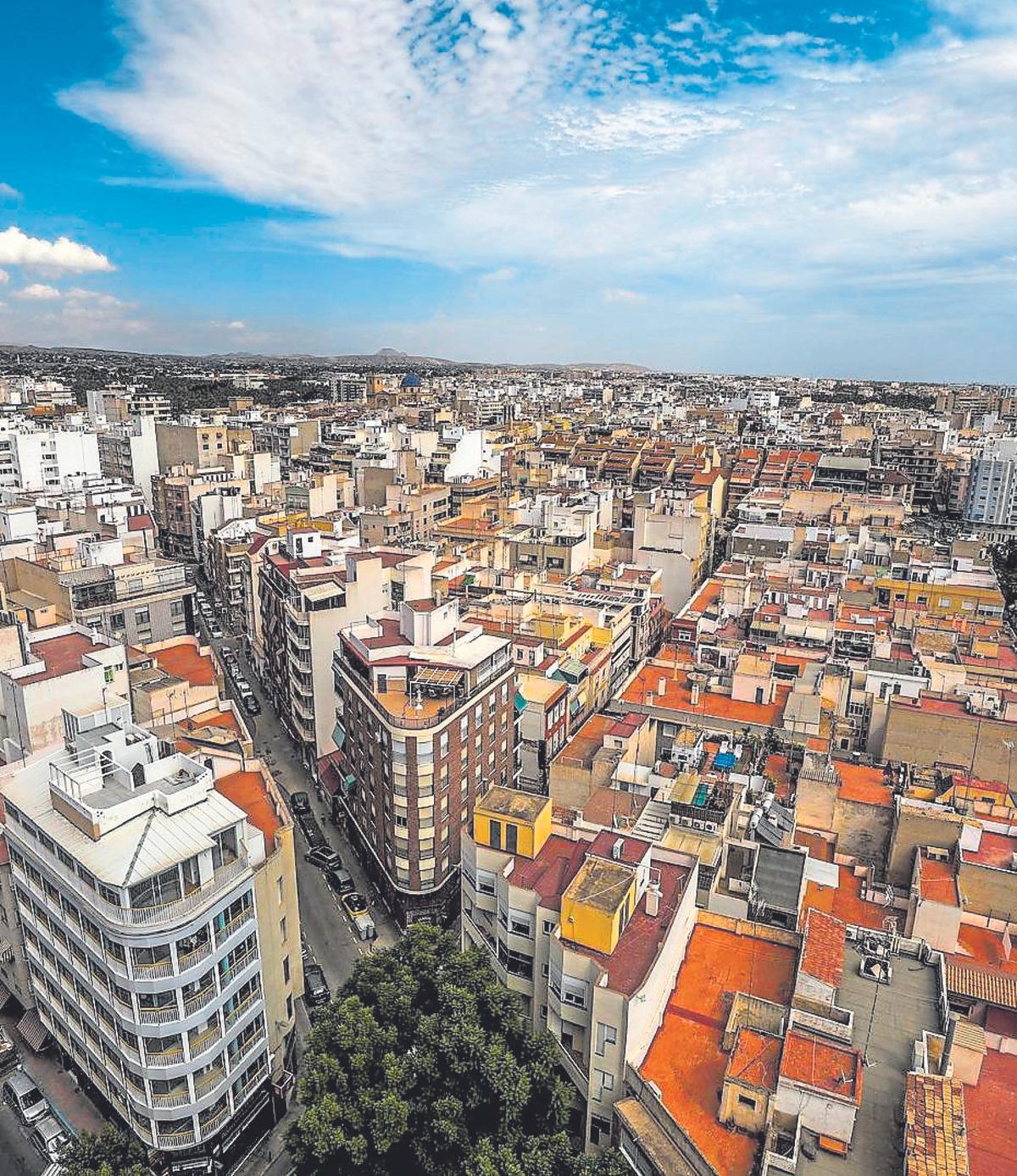 Una vista de edificios de Elche.