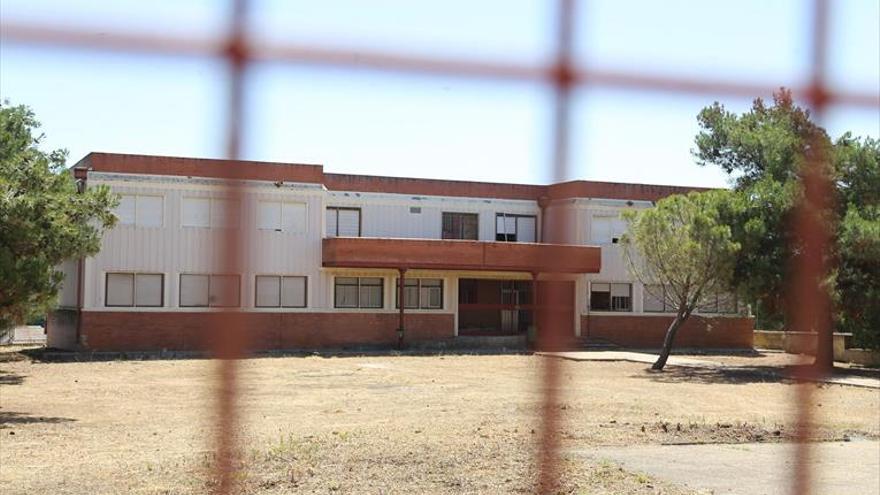La obra de ampliación del colegio Cerro de Reyes empezará entre abril y mayo