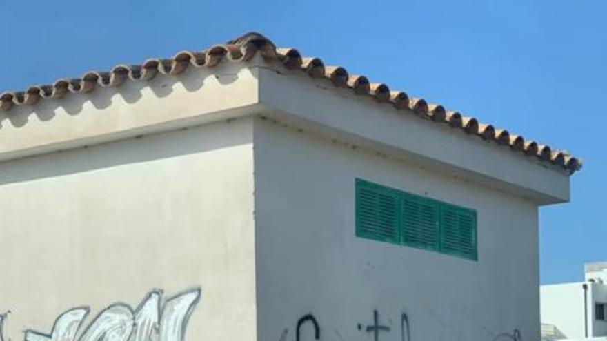Pintadas contra el turismo en Santanyí