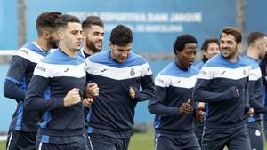 Los jugadores del Espanyol preparan el partido del Villarreal.