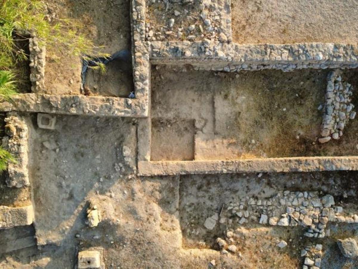 Nuevas estructuras encontradas de una villa romana en el campo de trabajo arqueológico del Darró, en Vilanova i la Geltrú