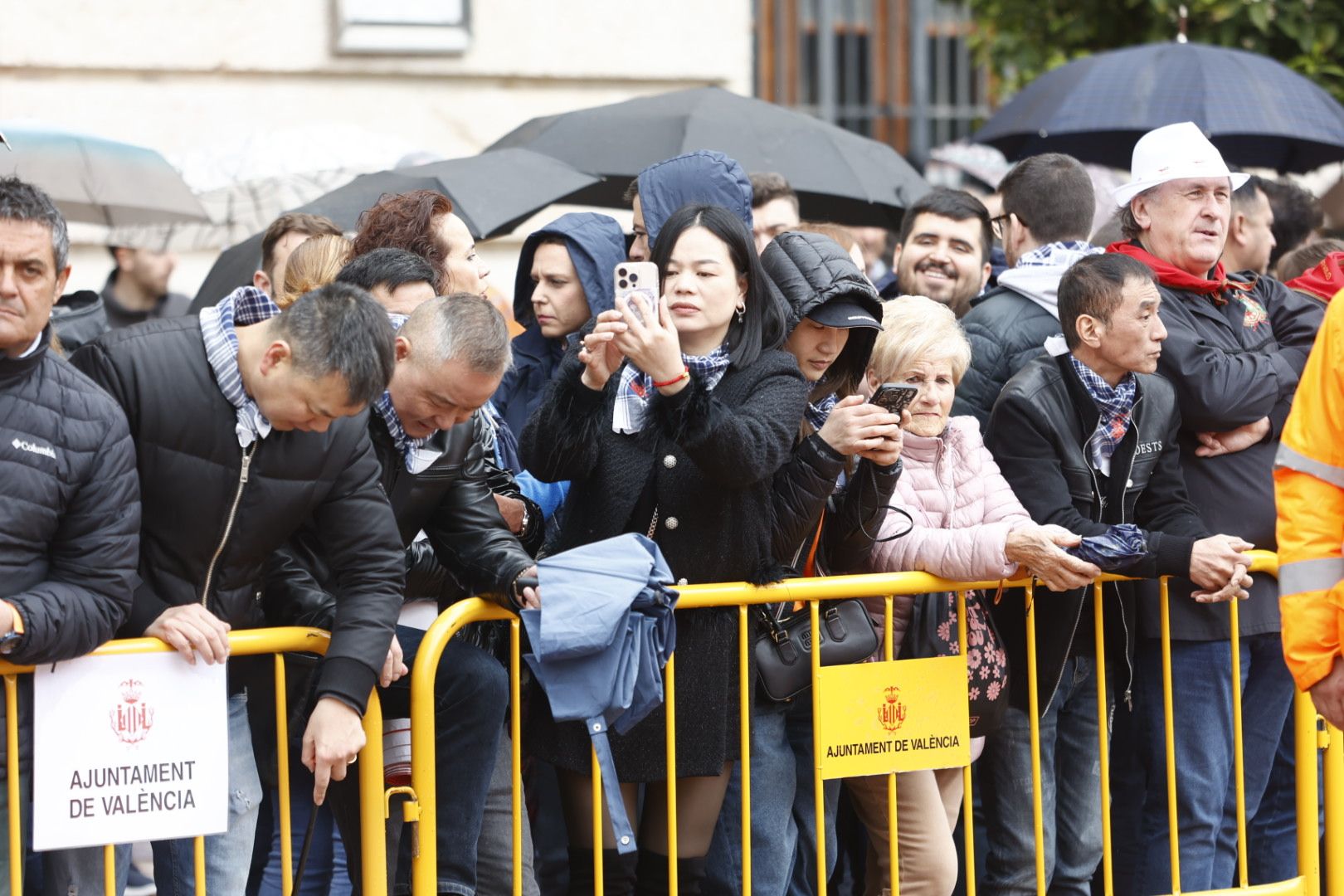 Búscate en la mascletà del 17 de marzo