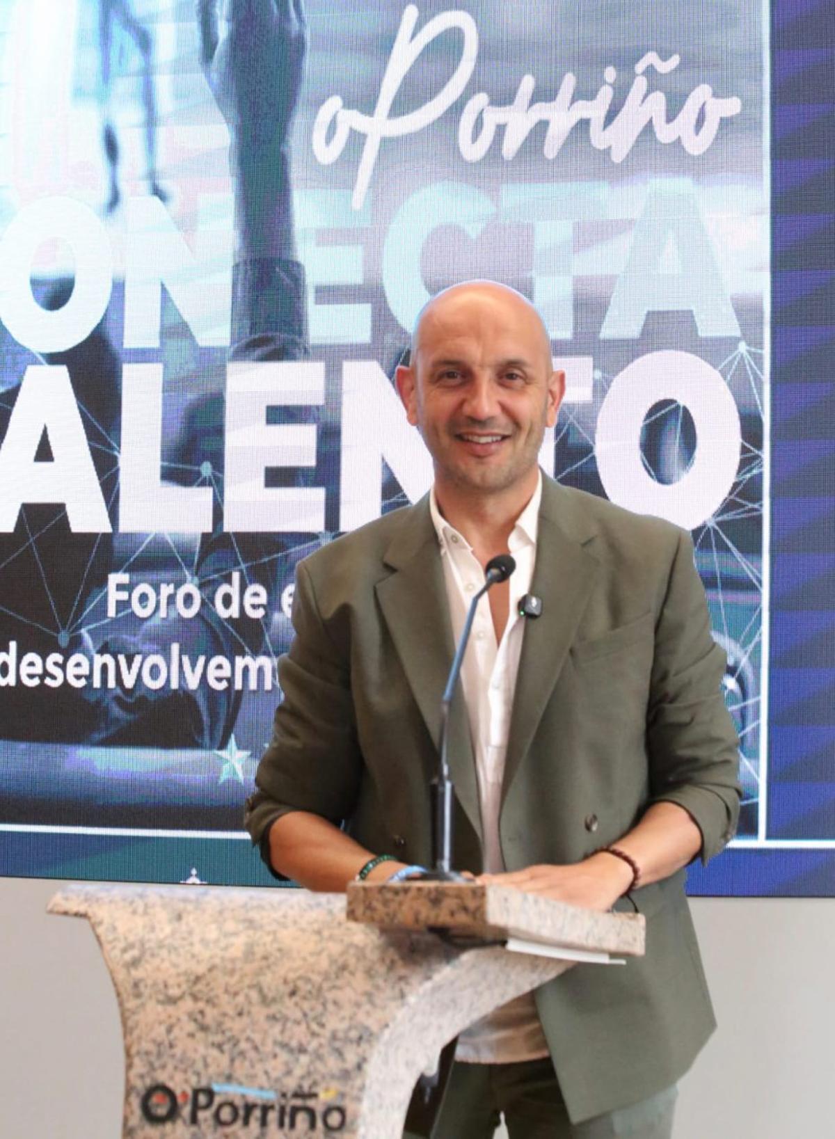 El alcalde, Alejandro Lorenzo, en la presentación del foro, ayer. | D.P.