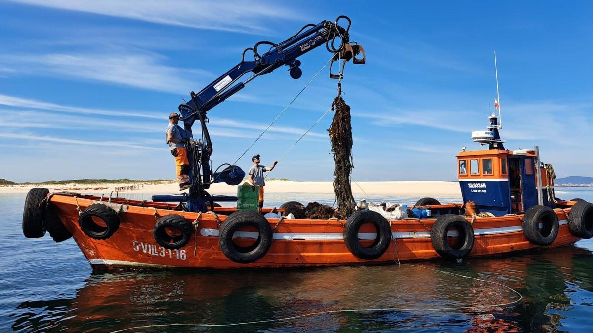 LIMPIEZA MARES | España lidera la lucha contra la basura marina en la UE con más de 700 campañas apoyadas con fondos europeos