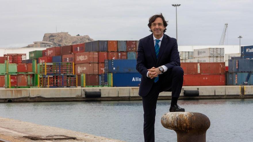 Luis Rodríguez: &quot;Los macrodepósitos son incongruentes con la actual hoja de ruta del puerto de Alicante&quot;