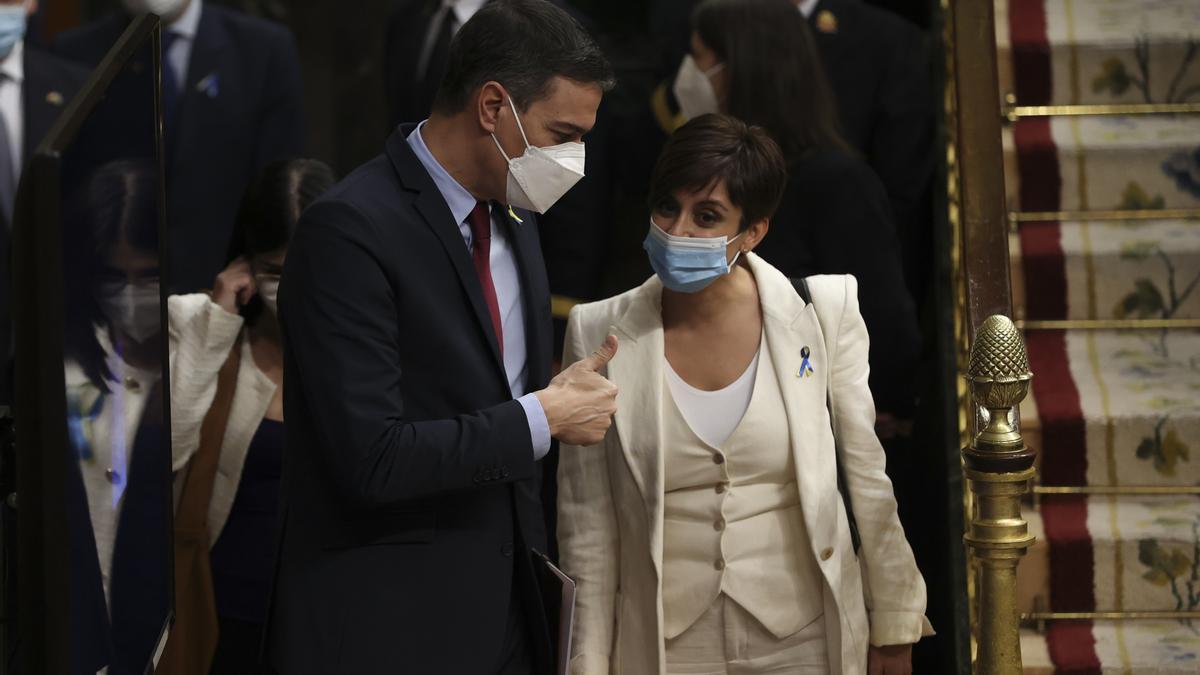 Pedro Sánchez e Isabel Rodríguez.