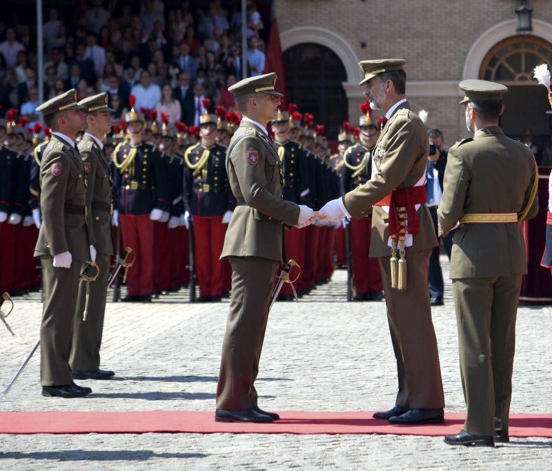 Visita de Felipe VI a la Academia General Militar de Zaragoza