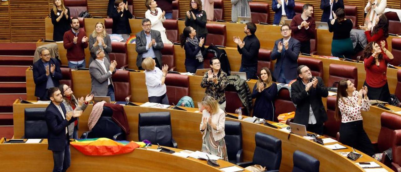 La mayoría socialista crecerá con dos senadores más elegidos por las Corts