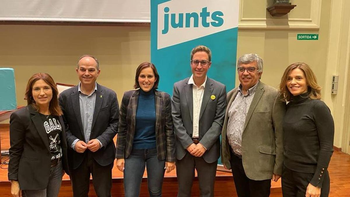 Jordi Masquef, tercer per la dreta, tornarà a optar a l'alcaldia de Figueres.