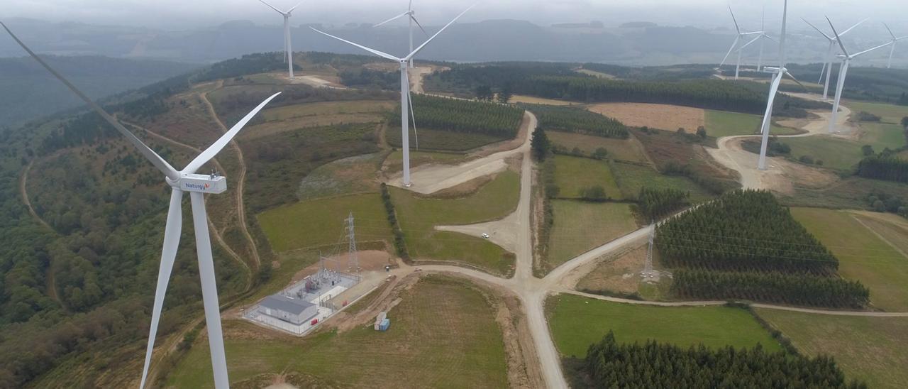 Parque eólico de Naturgy en A Pastoriza (Lugo).