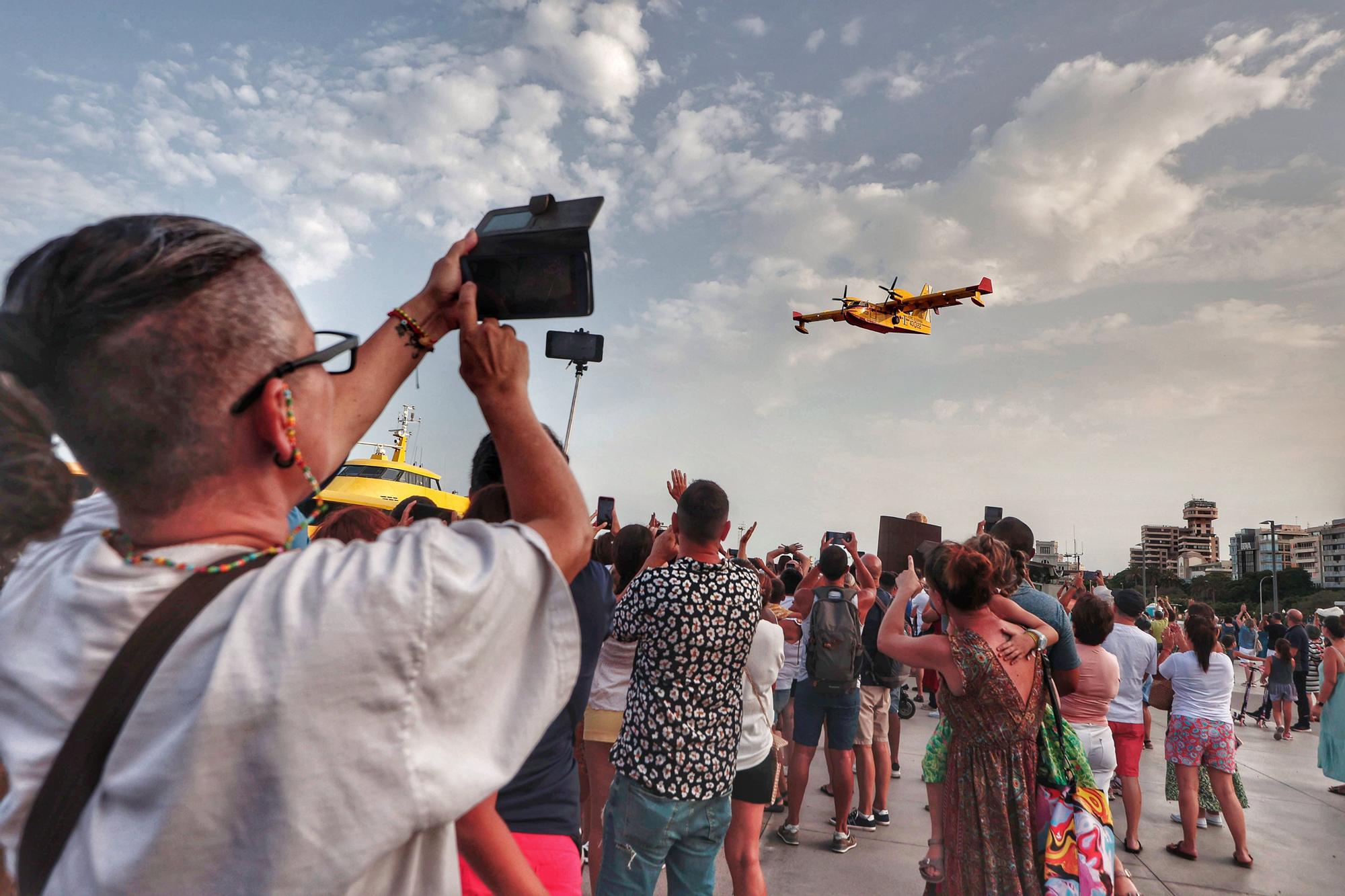 Tenerife agradece a los medios aéreos su lucha contra el incendio