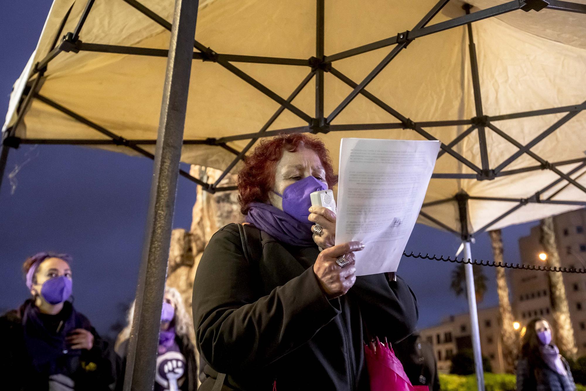 El Movimiento Feminista de Mallorca pide acabar con la brecha salarial y erradicar "la feminización de la pobreza"