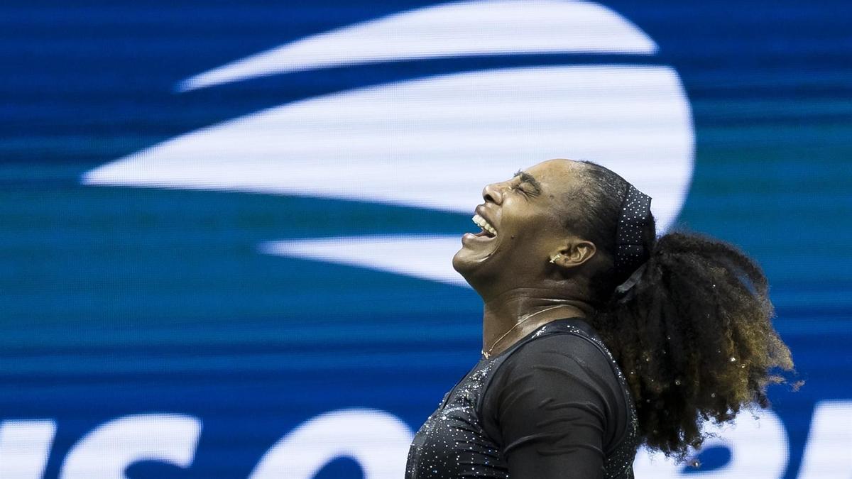 Serena Williams se lamenta durante su partido ante Tomljanovic.