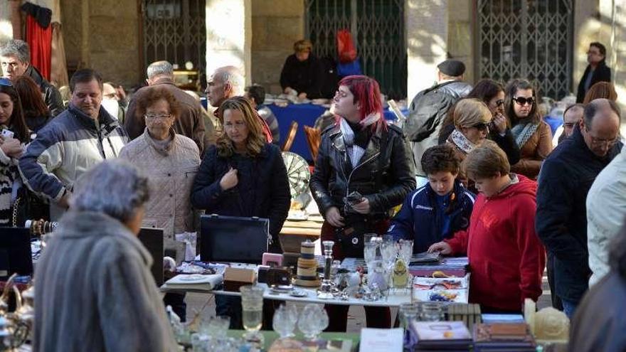 Mercadillo de antigüedades de A Verdura. // G. Santos