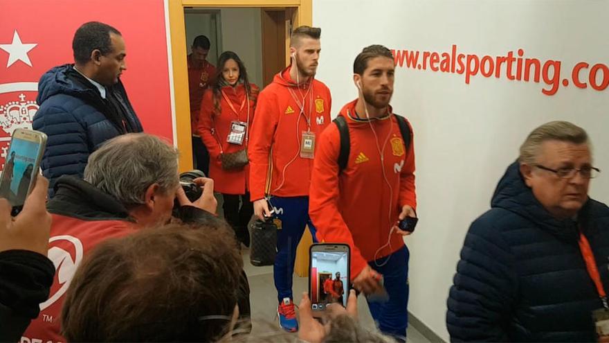 La selección española ya está en El Molinón para su partido ante Israel