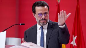 Madrid estudiarà si l’impost a les grans fortunes del Govern és recurrible davant el TC: «És una destralada fiscal»
