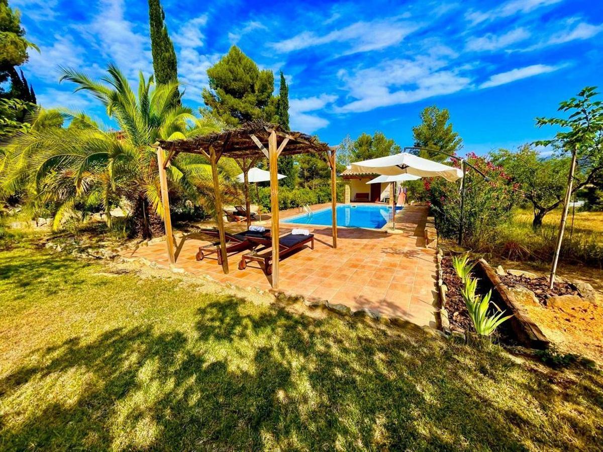 Piscina privada de la casa rural