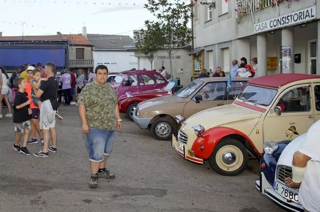 GALERÍA | Concentración 2CV en San Vitero