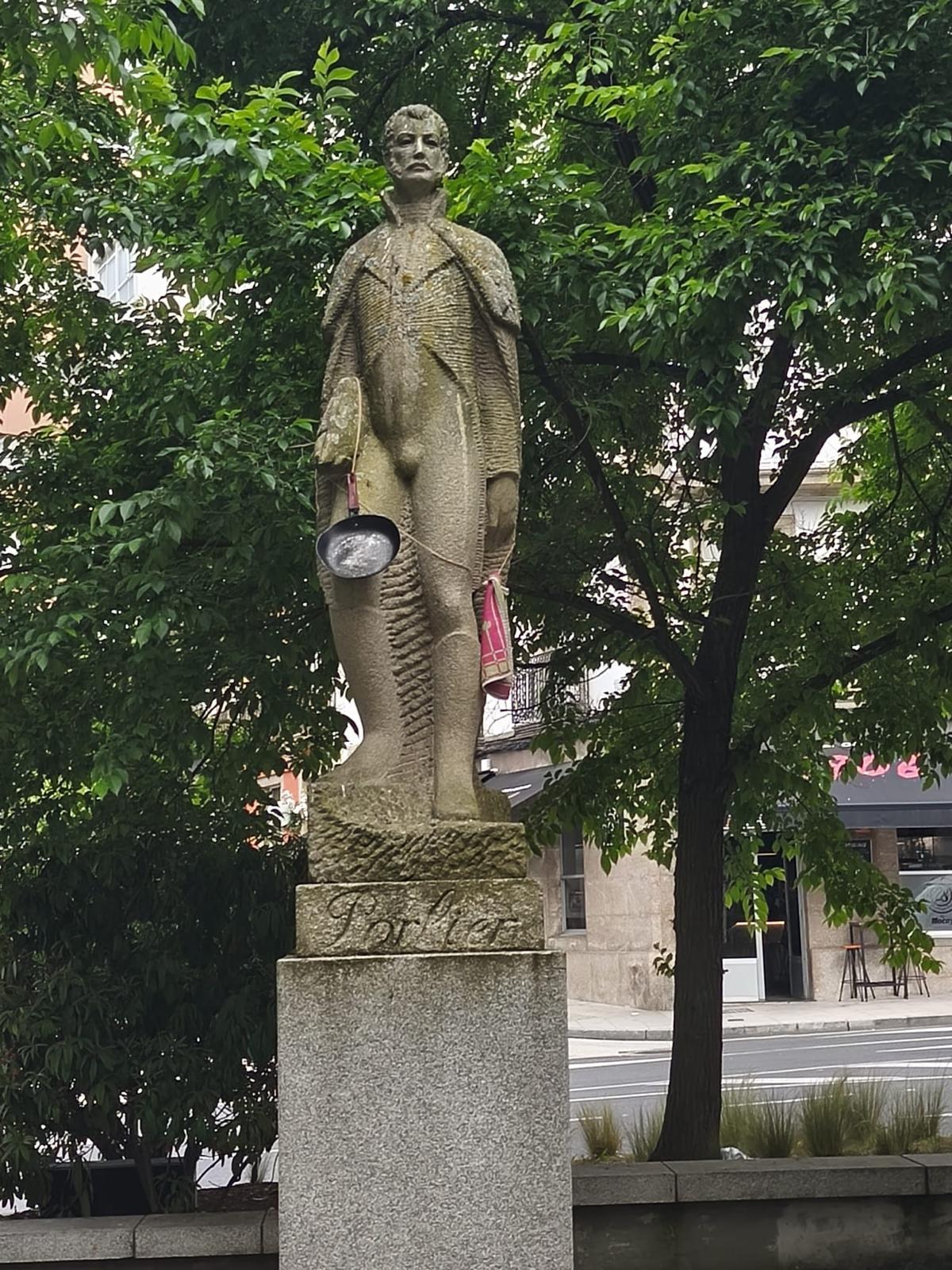 "Sen as mulleres non sería posíbel": una campaña reivindicativa anónima en A Coruña por el 1 de mayo