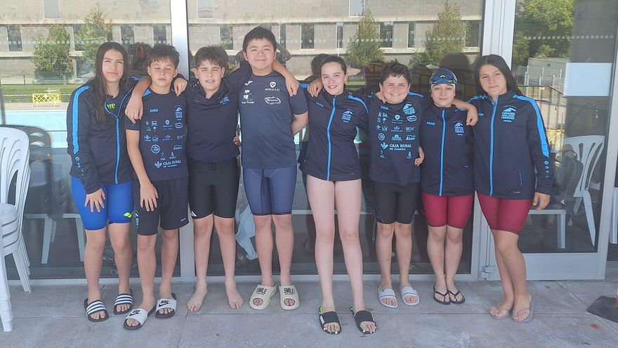 Expedición del CD Natación San José Obrero en Valladolid.