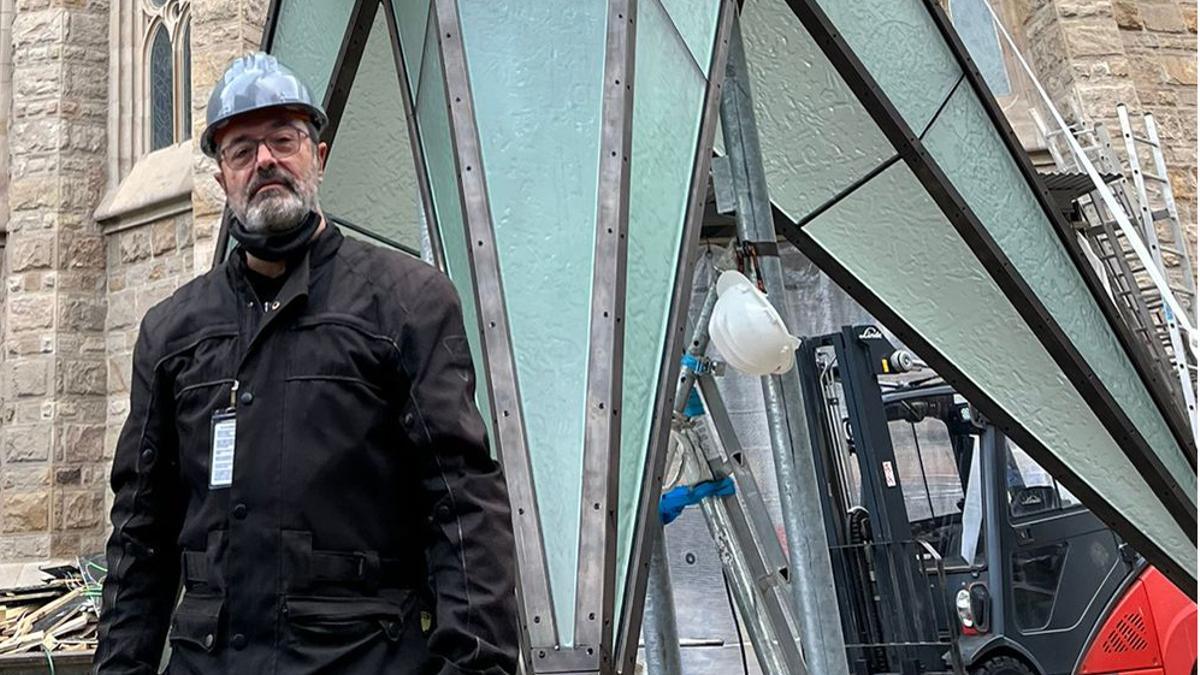 David Gibernau, durante una visita a la Sagrada Família, antes de la colocación de la estrella