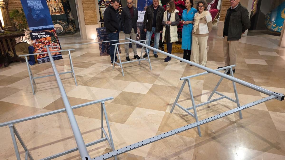 Nuevo bastidor, ya en las dependencias de la cofradía.