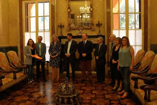 Los partidos recogen en el Parlament las credenciales de diputados