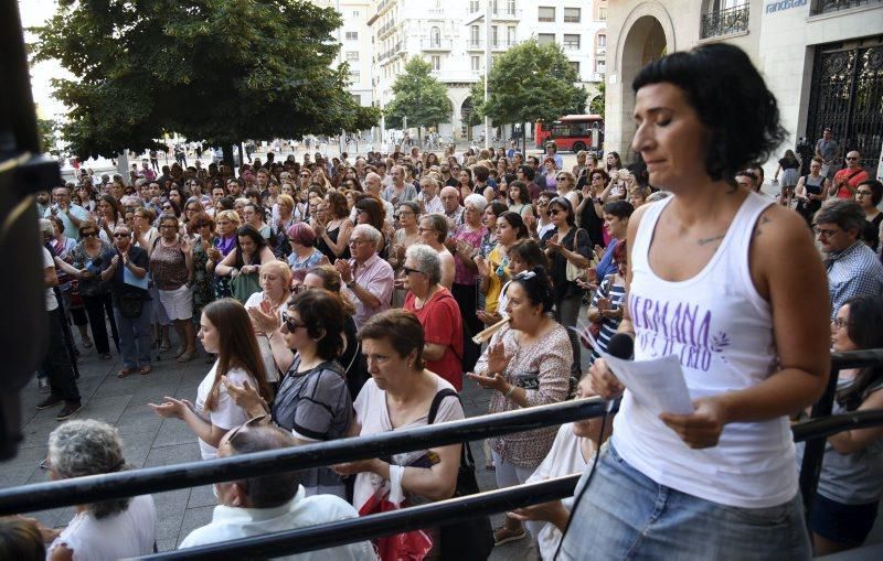 Concentraciones contra el asesinato machista en Zaragoza