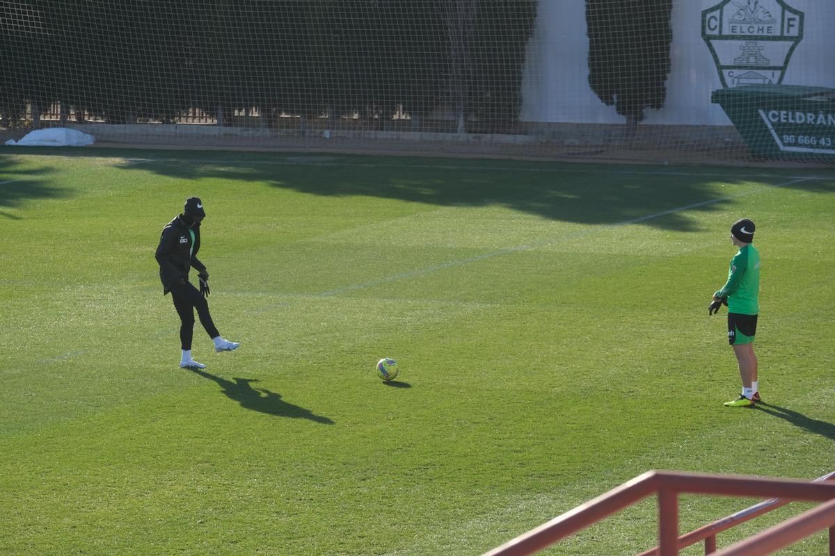 Domingos Quina en el entrenamiento preparatorio del Sevilla-Elche