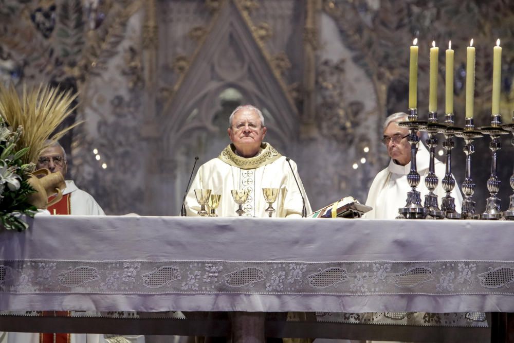 Salinas se despide de Mallorca con una misa en la catedral