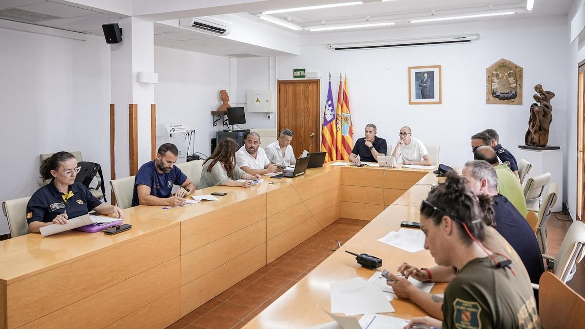 La reunión especial para preparar el dispositivo de seguridad durante el eclipse se celebró en Sant Francesc