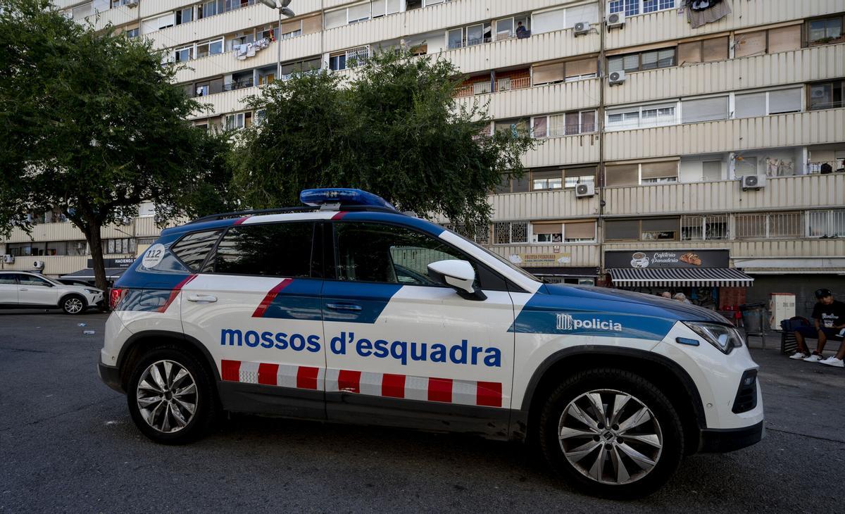 Els Mossos detenen un professor de Badalona per assetjar sexualment dues adolescents