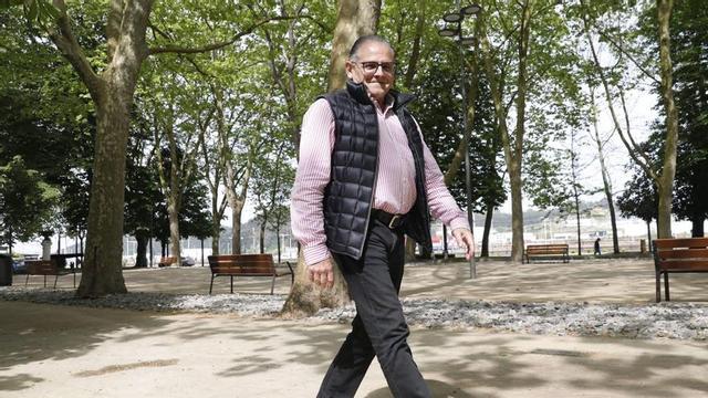 Juan Muñiz, en el parque del Muelle de Avilés.