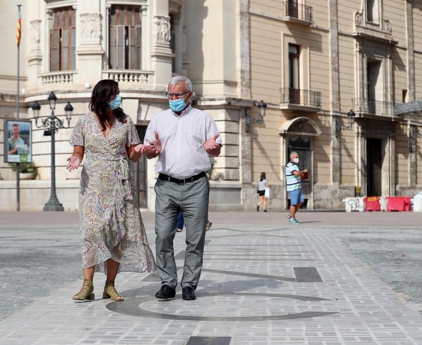 Así luce ya la plaza del Ayuntamiento tras la peatonalizacion