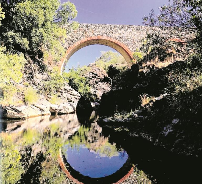 Pont sobre el riu Orlina, a Rabós