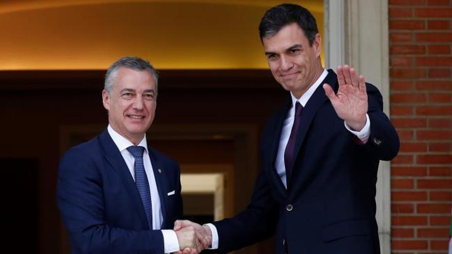 Sánchez recibe en Moncloa al presidente del Gobierno vasco