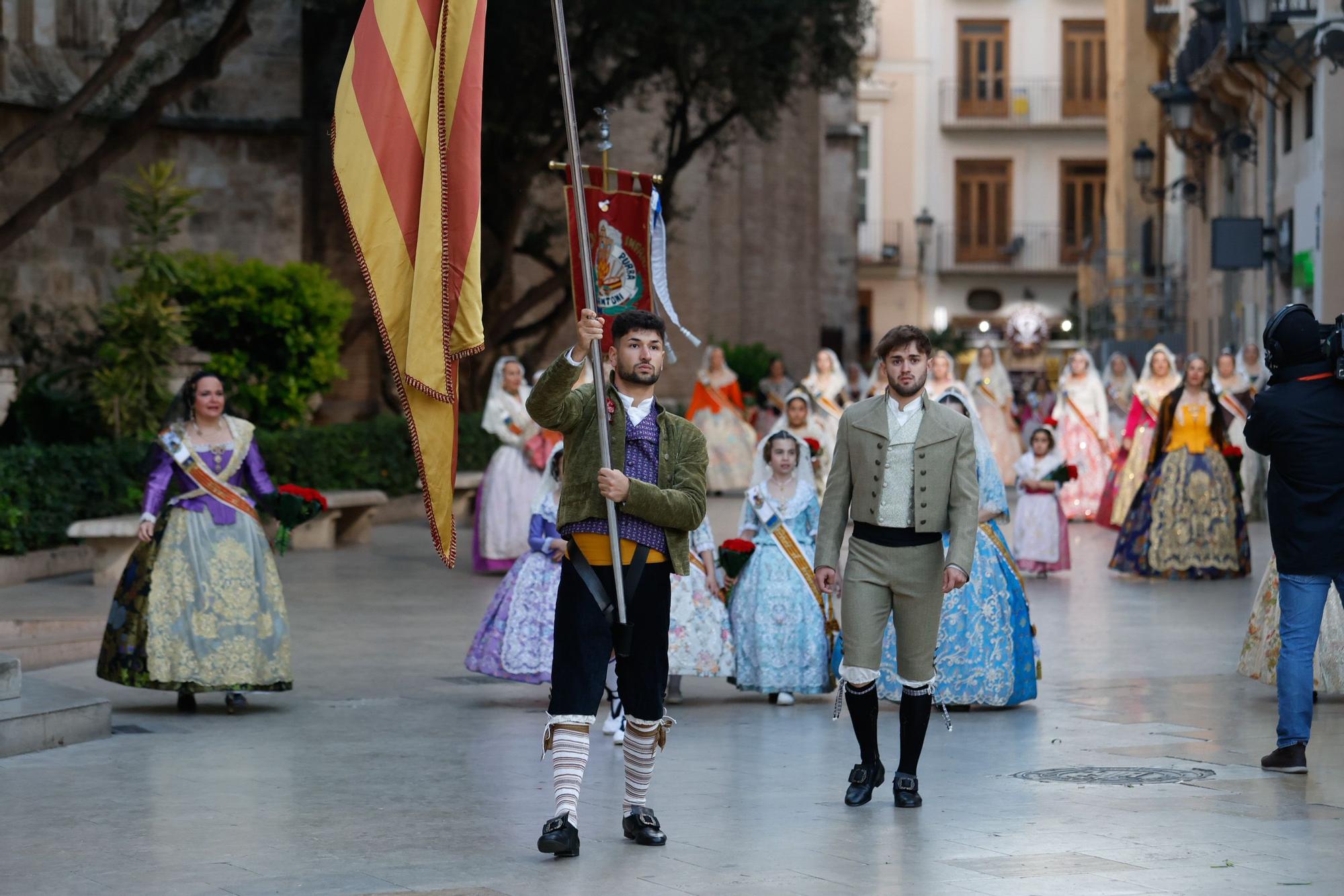 Búscate en el primer día de la Ofrenda en la calle San Vicente entre las 18:00 y las 19:00