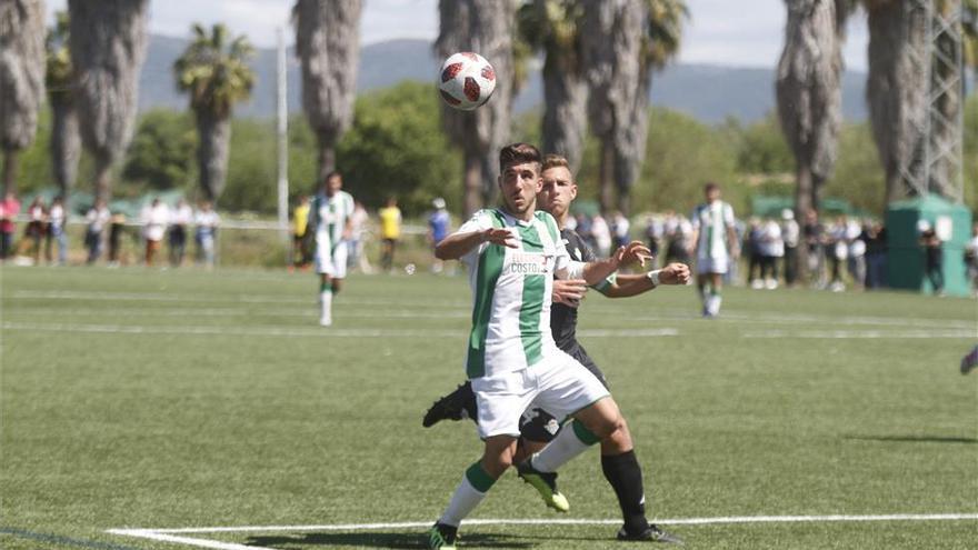 El Córdoba B se aleja de la fase de ascenso