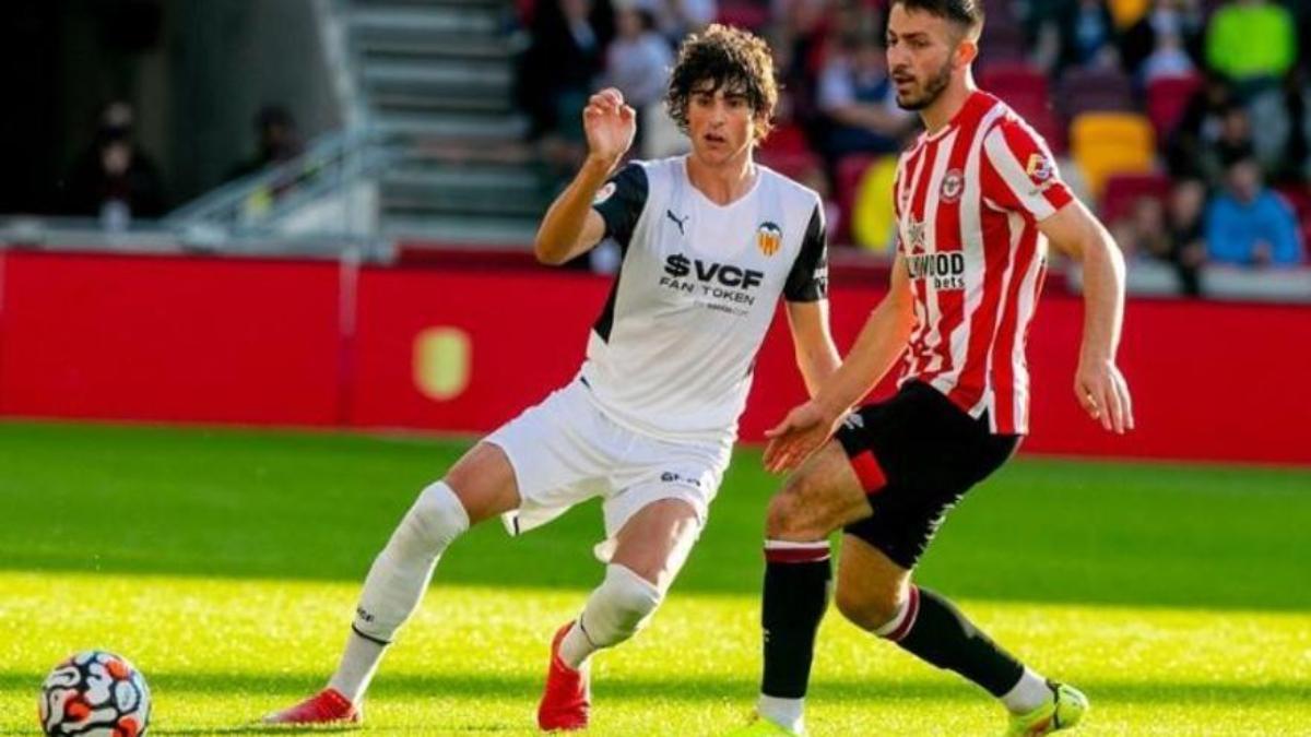 El valencianista Javi Guerra interesa a Barça y Real Madrid