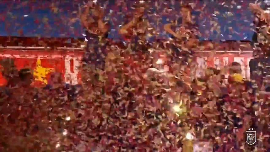 España brinda la Copa dle Mundo a su gente
