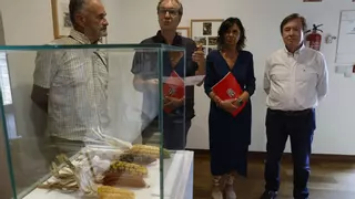 "Tierra de maíz", una exposición que retrata la huella del cultivo en Asturias